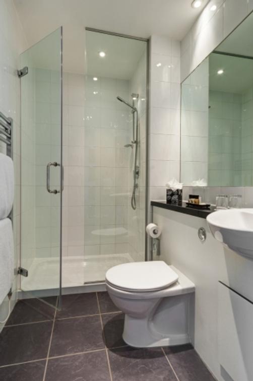 Berjaya Eden Park London Hotel - London - Bathroom