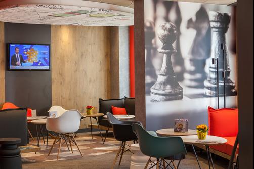 Ibis Poitiers Centre - Poitiers - Lobby