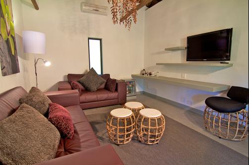 Mokuti Etosha Lodge - Etosha - Living room