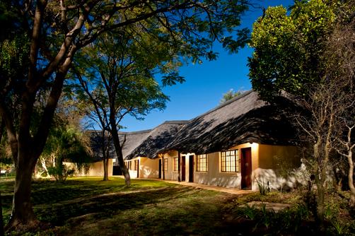 Mokuti Etosha Lodge - Etosha - Building