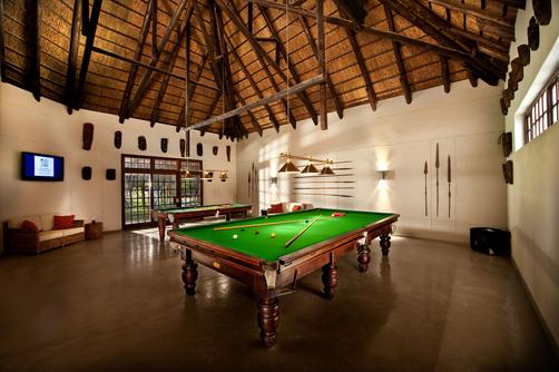 Mokuti Etosha Lodge - Etosha