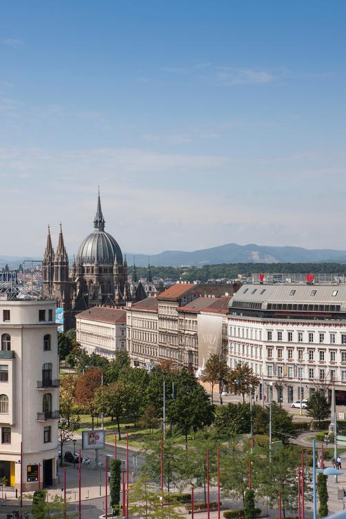 InterCityHotel Wien - Vienna - Building