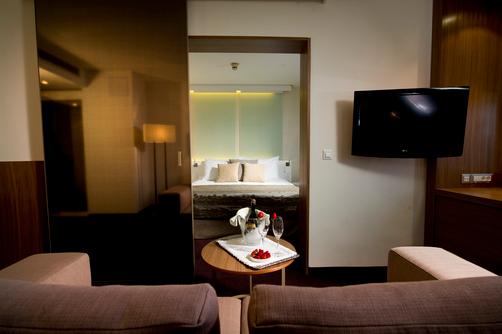 Hotel Lev - Ljubljana - Bedroom