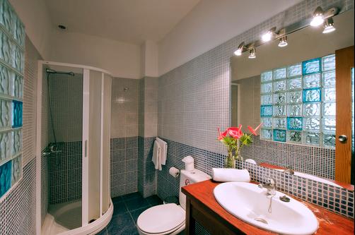 Apartamentos Adjovimar - Los Llanos de Aridane - Bathroom