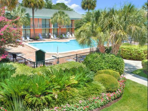 Best Western Sweetgrass Inn - Charleston - Pool