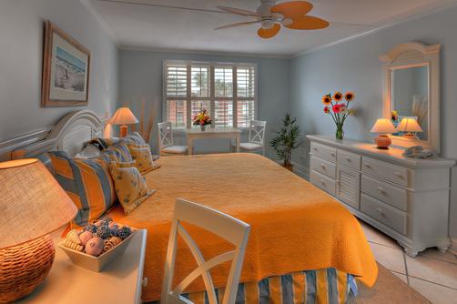 Oceanfront Litchfield Inn - Pawleys Island - Bedroom