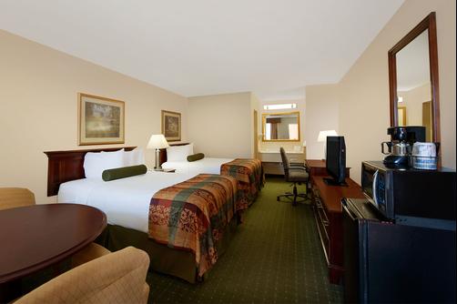 Best Western Sweetgrass Inn - Charleston - Bedroom