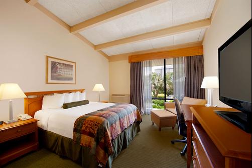 Best Western Sweetgrass Inn - Charleston - Bedroom