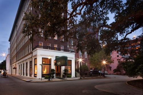 Planters Inn - Savannah - Building