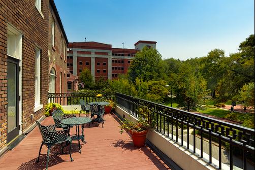 Planters Inn - Savannah - Building