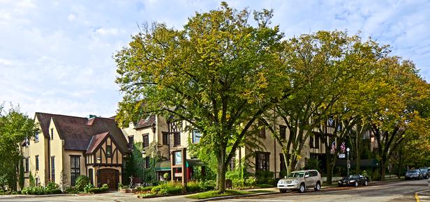 Deer Path Inn - Lake Forest - Building