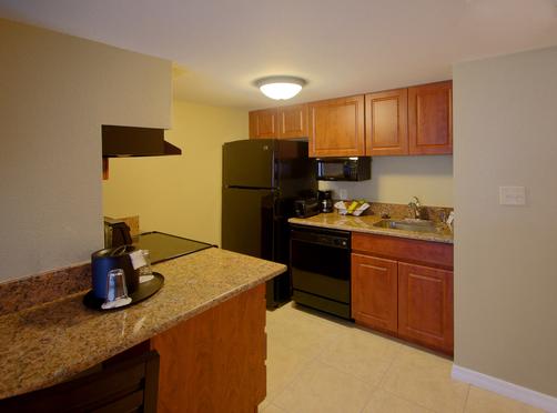 Best Western Premier Saratoga Resort Villas - Kissimmee - Bedroom