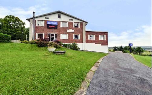 Canadas Best Value Inn and Suites Woodstock - Woodstock - Building