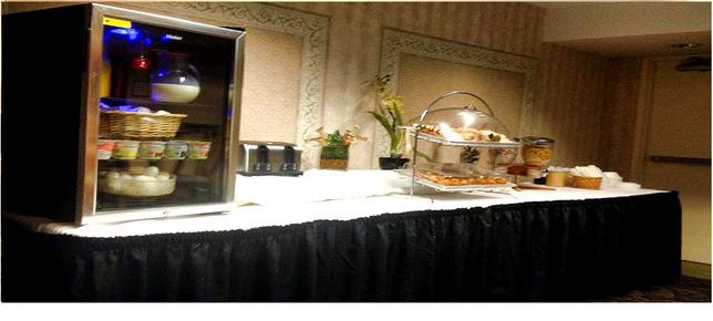 Fairbridge Hotel Cleveland East - Wickliffe - Food