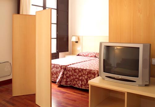 MH Apartments Opera Rambla - Barcelona - Bedroom