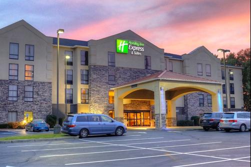 Holiday Inn Express Hotel & Suites Blythewood - Blythewood - Building