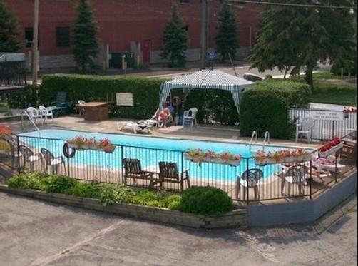 Crystal Inn - Niagara Falls - Pool