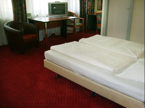 Domo Hotel Mondial - Dusseldorf - Bedroom