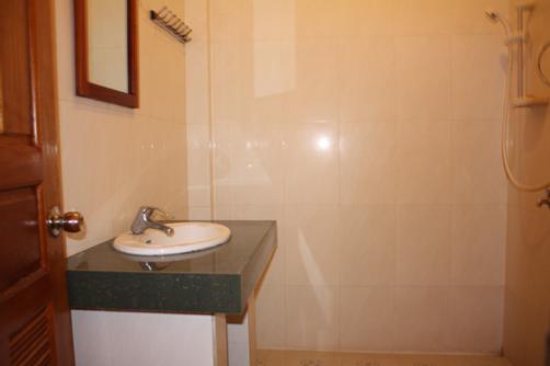 Garden Village Guesthouse - Siem Reap - Bathroom
