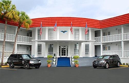 White House Inn - North Miami - Building
