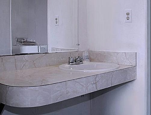 White House Inn - North Miami - Bathroom