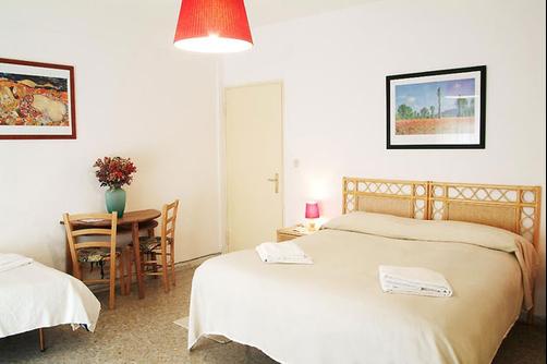 Tourist House Roma Hotel - Rome - Bedroom