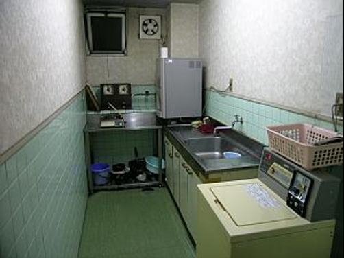 Business Hotel Wako - Osaka - Kitchen
