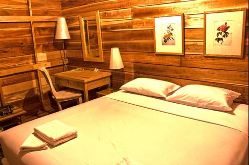 Kebun Mawar Situhapa Hotel - Garut - Bedroom