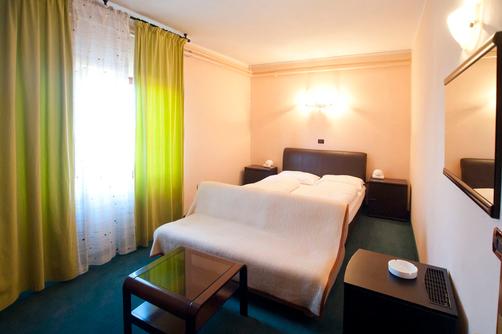 Hotel Zephyr - Plovanija - Buje - Bedroom