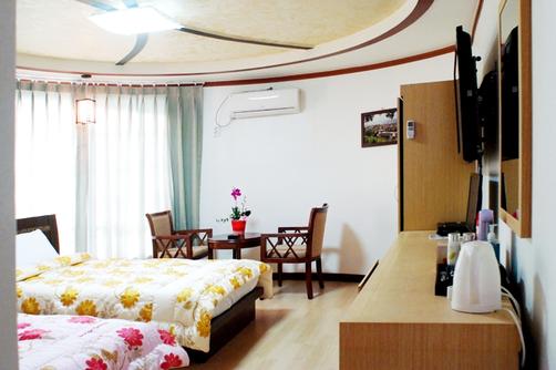 Arirang Hotel - Wanju - Bedroom