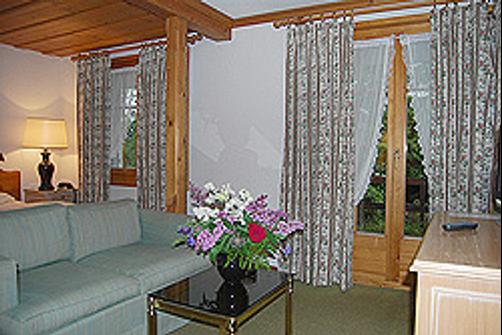 Hostellerie Bon Accueil - Château-d'Œx - Living room
