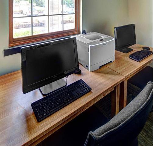 Fingerlakes Inn - Canandaigua - Business center