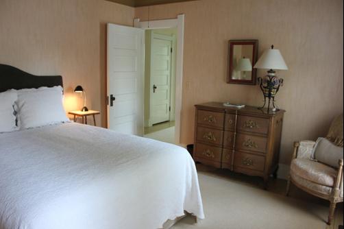 The Guest House - Perrysburg - Bedroom