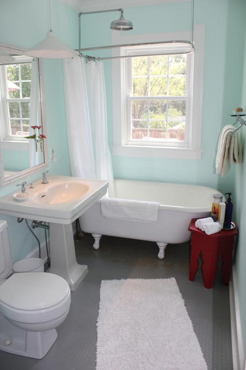 The Guest House - Perrysburg - Bathroom