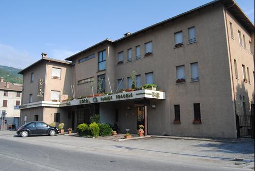 Hotel Camino Vecchio - Fossato di vico - Building