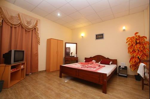 Chilaw City Hotel - Kalpitiya - Bedroom