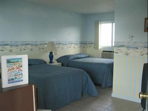Sandy Shore Motel - Westerly - Bed