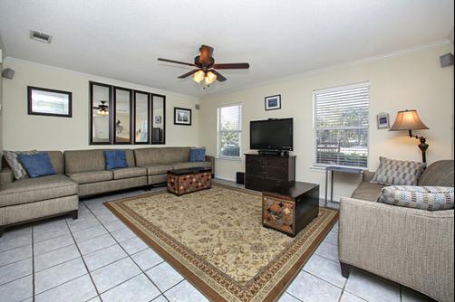 Beach House of Stress Relief - Destin - Living room