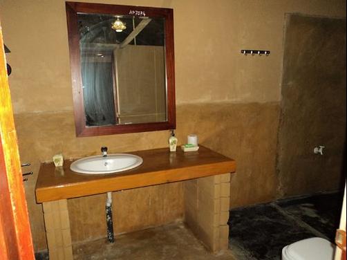 Hotel Rock Face - Kalutara - Bathroom