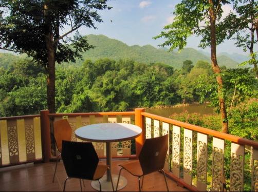 Baanpufa Resort - Kanchanaburi - Patio