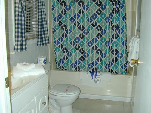 Miami Resort Motel - Canandaigua - Bathroom