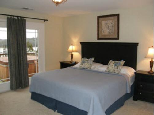 Edgewater Resort - Taylorsville - Bedroom