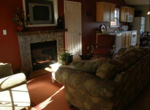 Edgewater Resort - Taylorsville - Living room