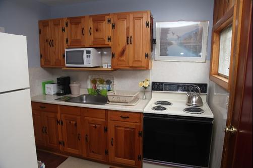 Cramers Point Motel & Cottages - Lake George - Kitchen