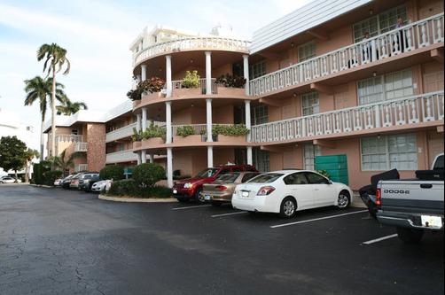 Coconut Bay Resort - Fort Lauderdale - Building