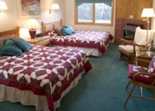 The Inn at Arrowhead - Cimarron - Bedroom