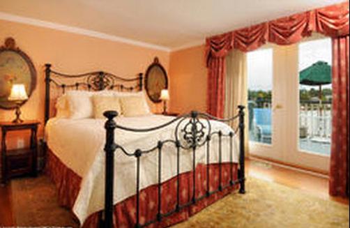 Ship Watch Inn - Chesapeake City - Bedroom