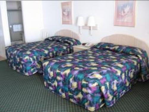 Royal Holiday Beach Motel - Daytona Beach Shores - Bedroom