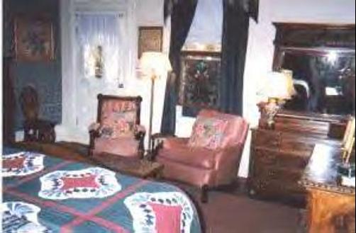 Blooming Garden Inn - Durham - Bedroom