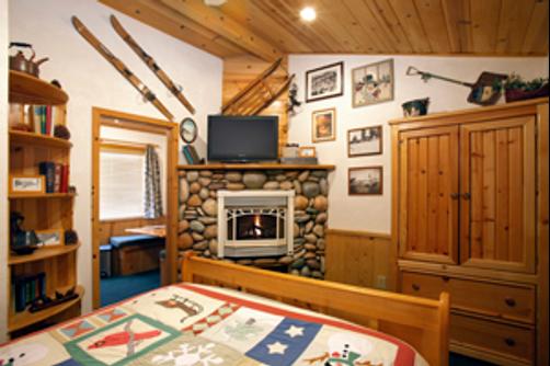 Fireside Lodge Bed and Breakfast - South Lake Tahoe - Bedroom